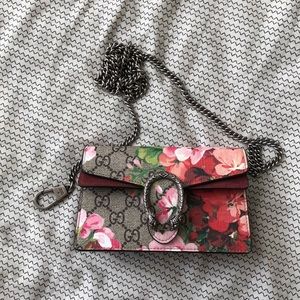 Gucci super mini Dionysus Bloom bag.